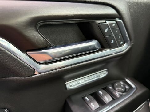 Used 2024 GMC Sierra 1500 Denali AWD/4WD image 27
