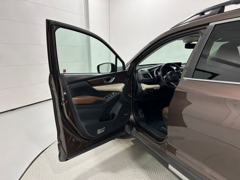 Used 2019 Subaru Ascent Touring AWD/4WD image 24