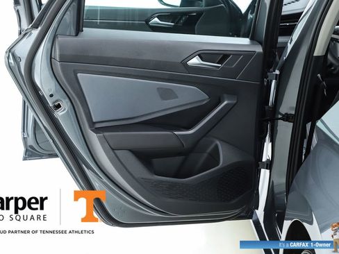 Used 2025 Volkswagen Jetta SEL FWD image 17