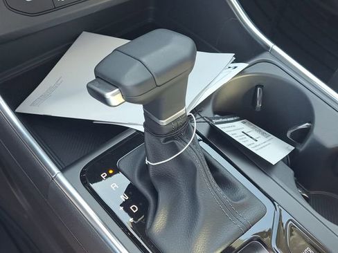 New 2026 Kia Carnival SX w/ SX Dark Edition Package FWD image 16