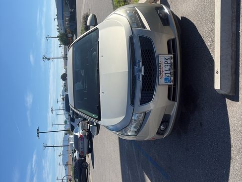 Used 2014 Chevrolet Cruze LT image 2