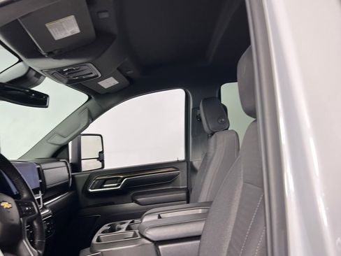 Used 2024 Chevrolet Silverado 3500 LT image 22