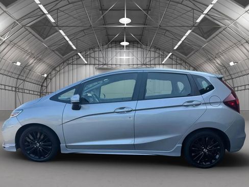 Used 2018 Honda Fit Sport image 6