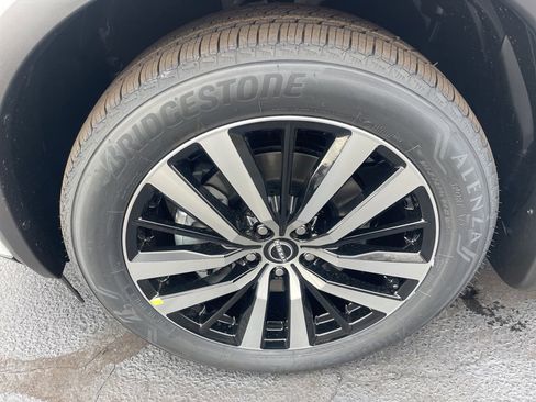 New 2025 Nissan Pathfinder Platinum image 28