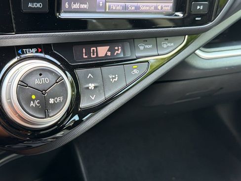 Used 2016 Toyota Prius C Persona Series FWD image 17