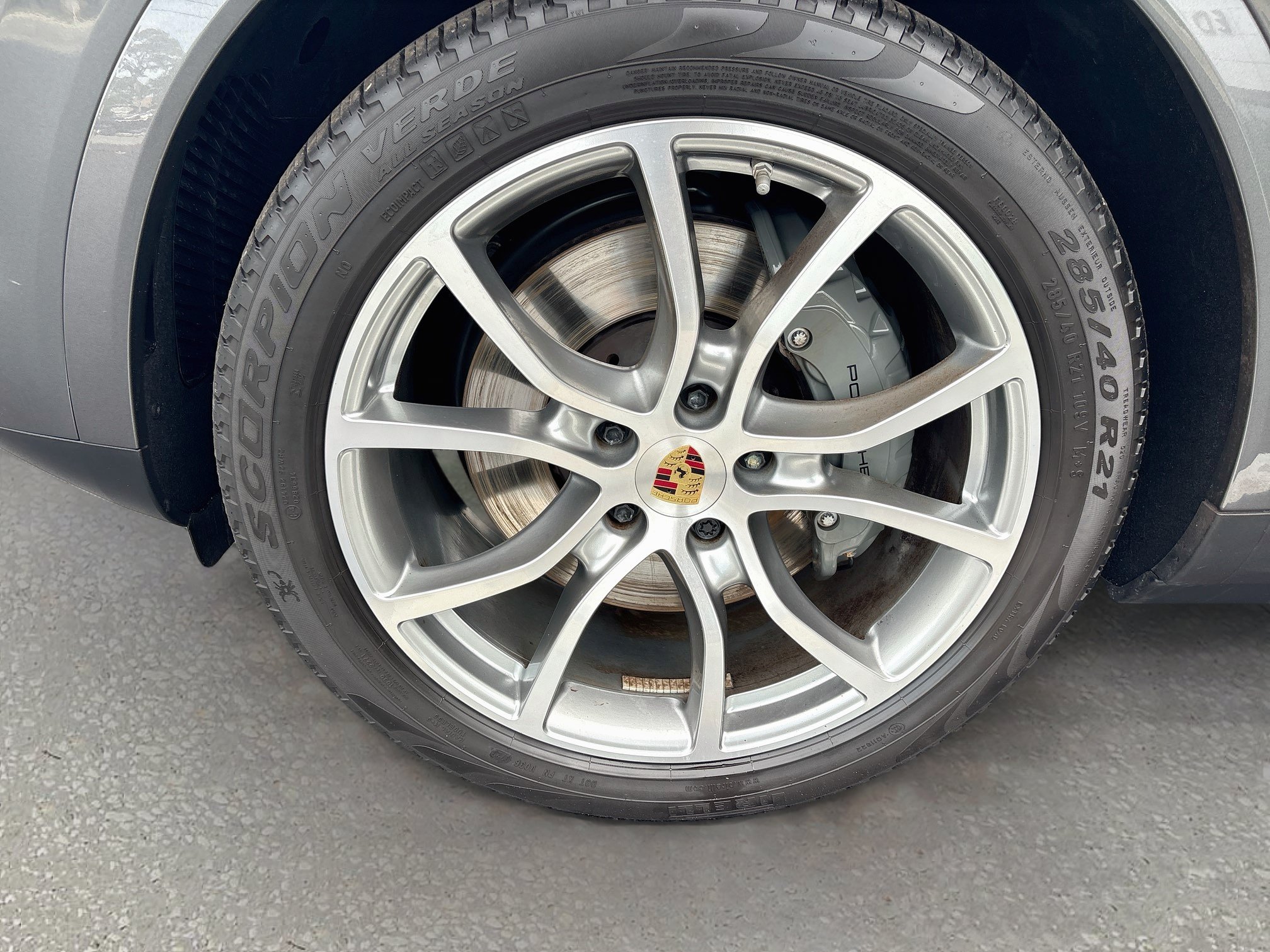 Used 2023 Porsche Cayenne AWD/4WD image 7