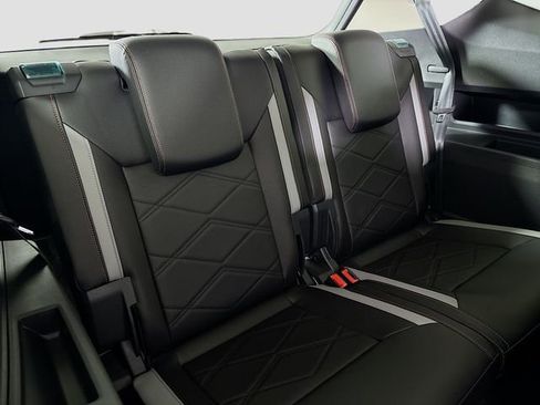 New 2026 Volkswagen Atlas Peak Edition image 28