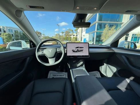 Used 2023 Tesla Model Y Long Range AWD/4WD image 17