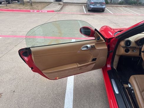 Used 2011 Porsche Boxster image 15