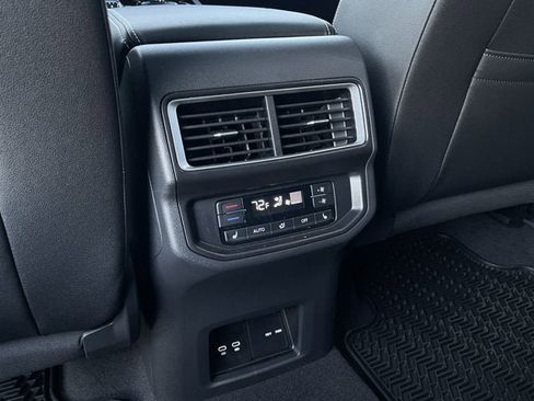 Used 2025 Volkswagen Atlas SEL Premium R-Line image 26