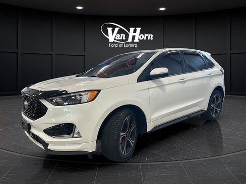 Used 2022 Ford Edge ST w/ Cargo Accessory Package AWD/4WD image 3