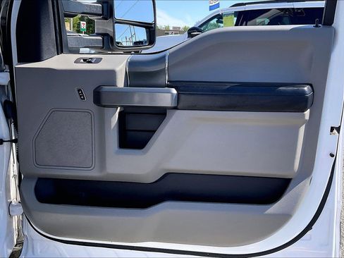 Used 2017 Ford F150 XLT w/ Equipment Group 302A Luxury RWD image 21