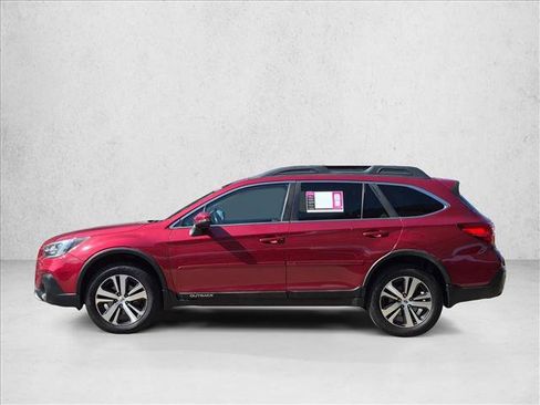 Used 2018 Subaru Outback 3.6R Limited AWD/4WD image 9