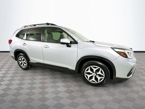 Used 2019 Subaru Forester Premium w/ Popular Package #1 AWD/4WD image 8