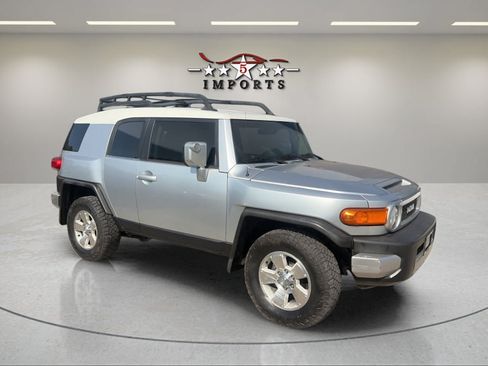 Used 2007 Toyota FJ Cruiser 4WD image 6