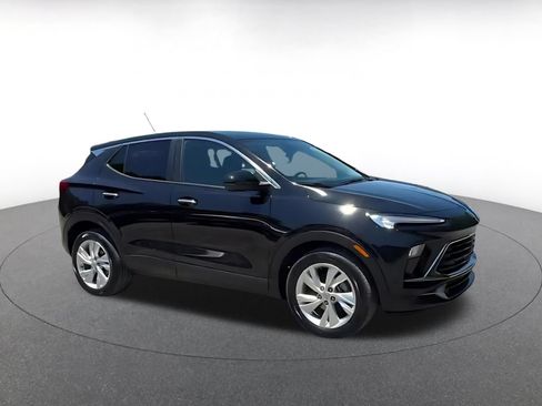 Used 2025 Buick Encore GX Preferred FWD image 2