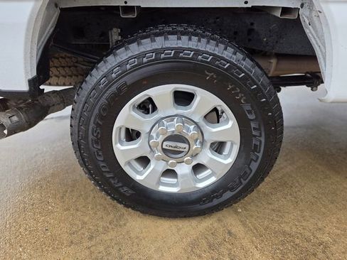 Used 2023 Ford F250 XLT w/ FX4 Off-Road Package image 11