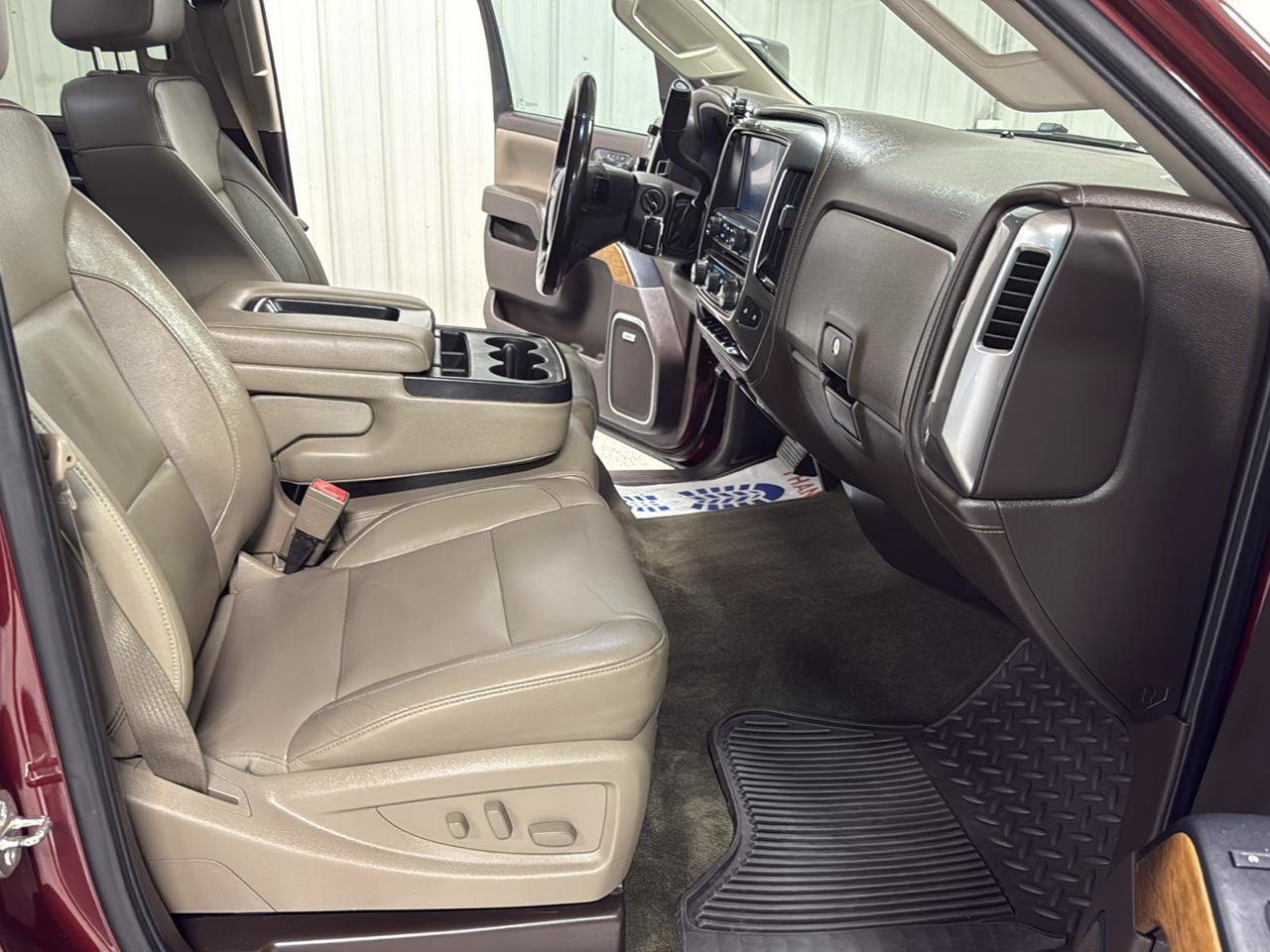 Used 2016 Chevrolet Silverado 2500 LTZ w/ LTZ Plus Package AWD/4WD image 16