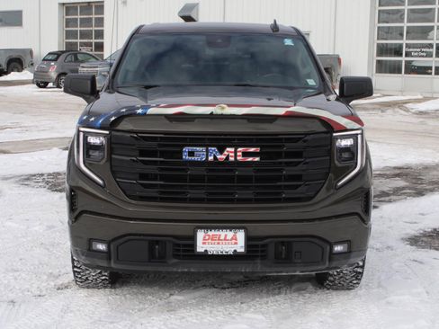 Used 2024 GMC Sierra 1500 Elevation image 2