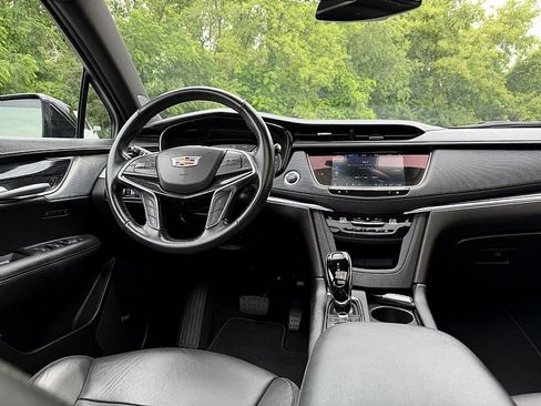 Used 2023 Cadillac XT5 Premium Luxury w/ LPO, Floor Liner Package AWD/4WD image 7