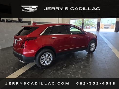 Certified 2024 Cadillac XT5 Luxury FWD image 7