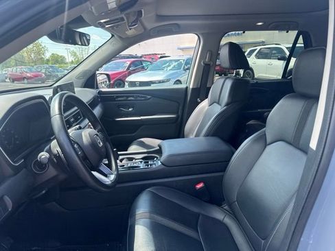 Used 2023 Honda Pilot Touring image 19