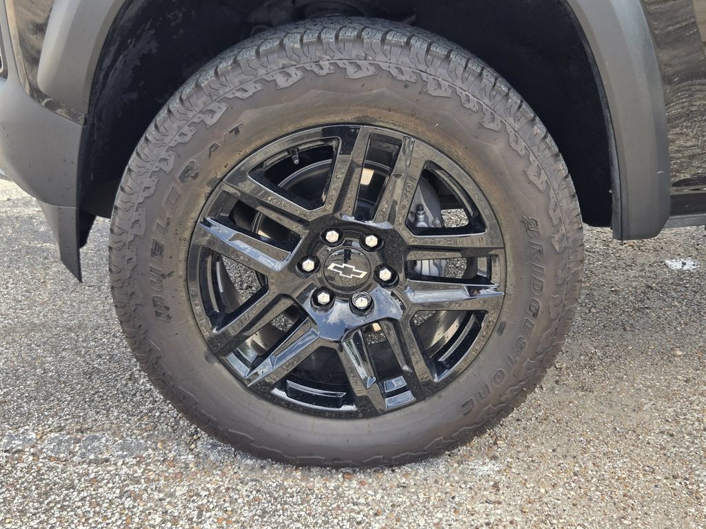 New 2025 Chevrolet Colorado Trail Boss w/ Midnight Edition AWD/4WD image 14