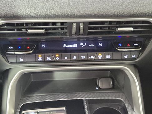 Certified 2025 MAZDA CX-90 3.3 Turbo w/ Preferred Package image 23