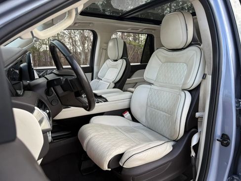 Used 2021 Lincoln Navigator Black Label w/ Special Edition Package image 28