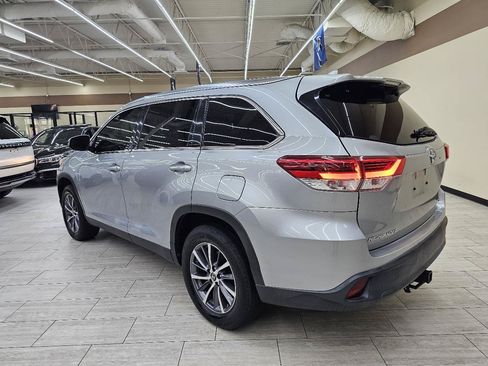 Used 2019 Toyota Highlander XLE FWD image 8