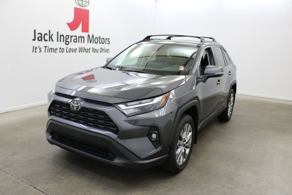 Used 2025 Toyota RAV4 XLE Premium w/ Weather Package FWD image 2