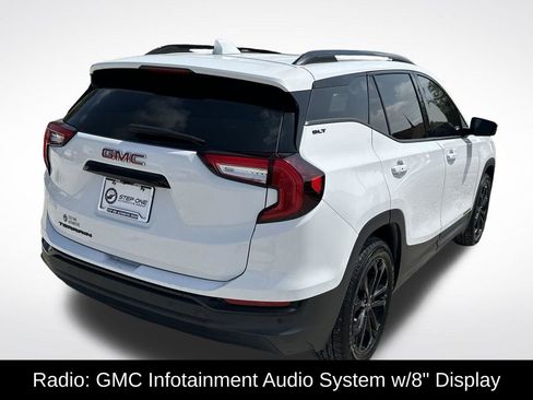 Used 2022 GMC Terrain SLT w/ Elevation Edition FWD image 8