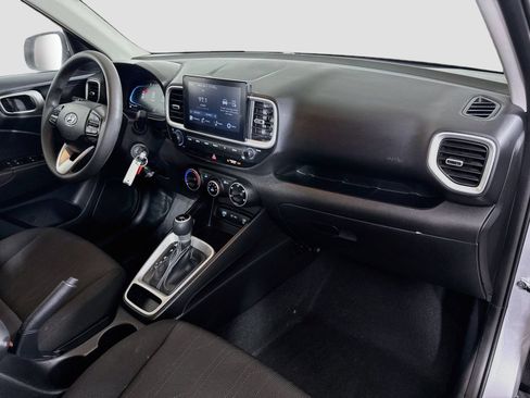 Used 2026 Hyundai Venue SE FWD image 25