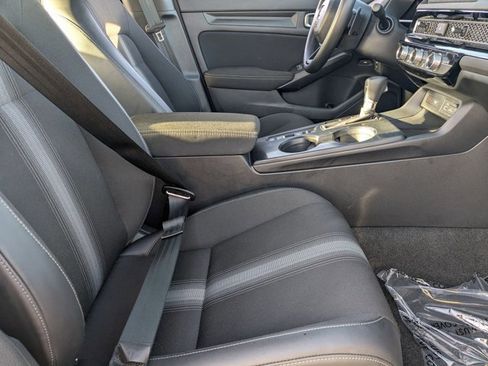 Used 2023 Honda Civic Sport image 19