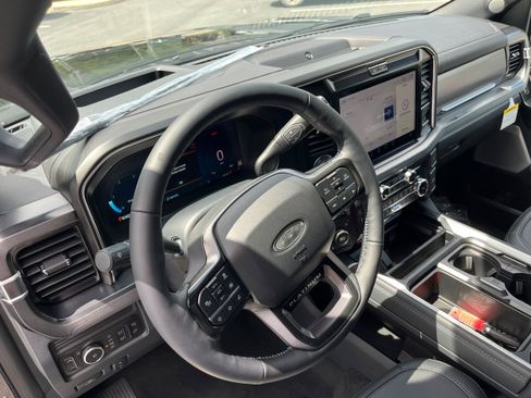 New 2026 Ford F250 Platinum AWD/4WD image 9