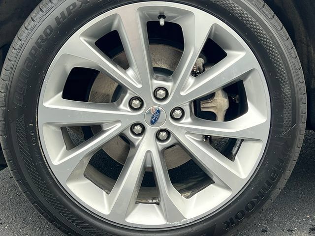 Used 2021 Ford Explorer Platinum w/ Equipment Group 601A AWD/4WD image 10