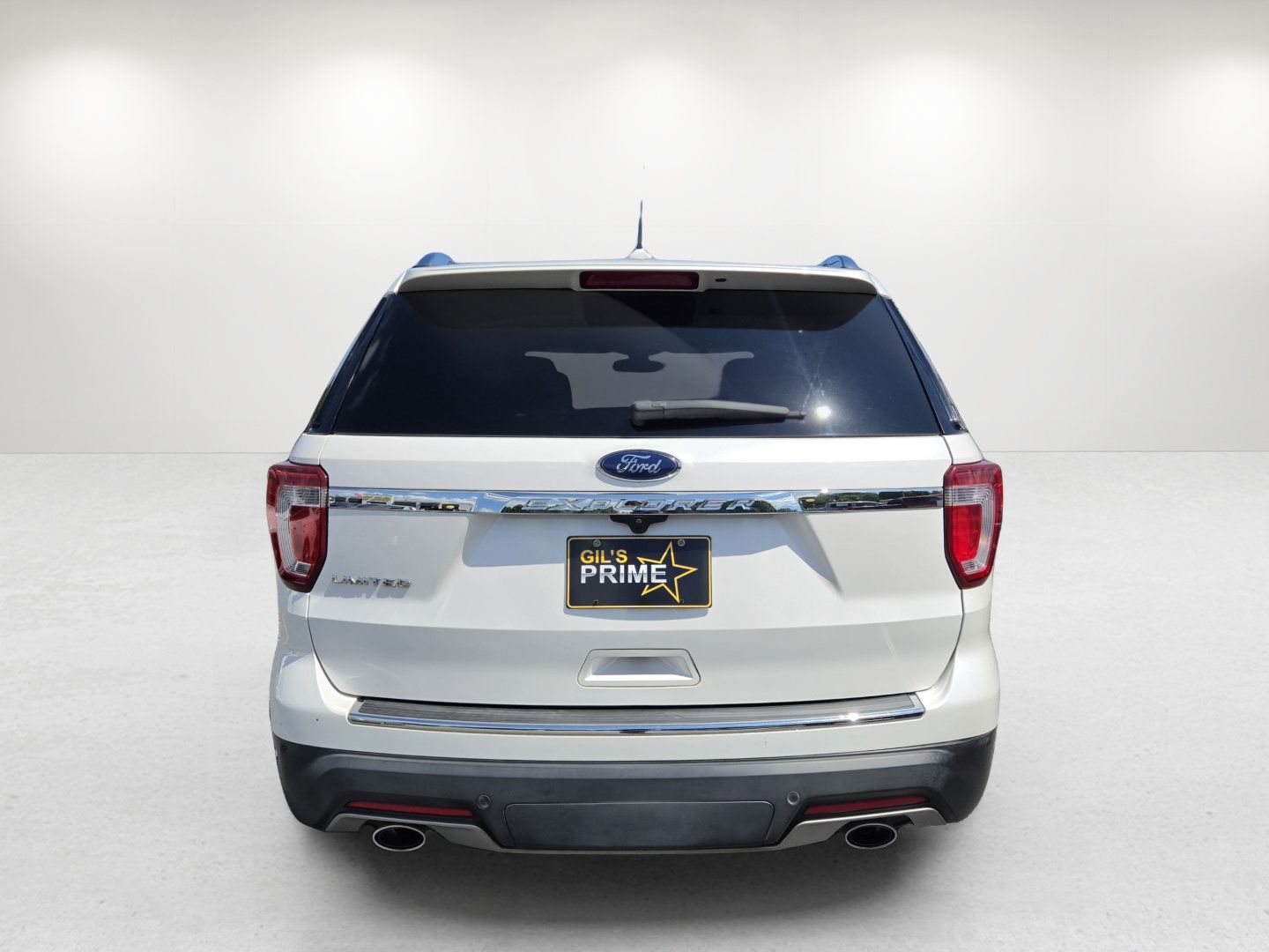 Used 2019 Ford Explorer Limited w/ Ford Safe & Smart Package FWD image 6