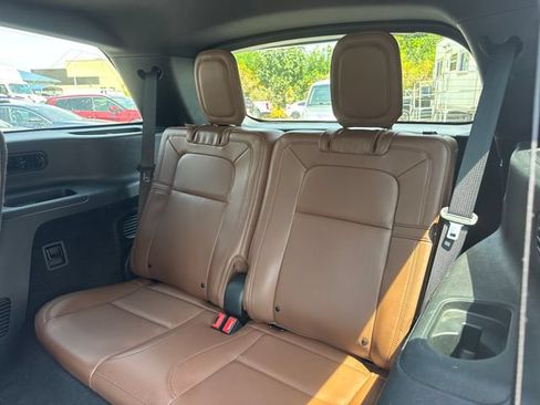 Used 2022 Lincoln Aviator Reserve w/ Elements Package Plus RWD image 12