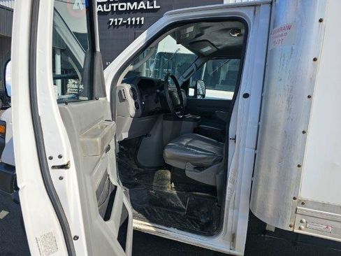 Used 2016 Ford E-350 and Econoline 350 Super Duty w/ Power Windows & Locks Group RWD image 23