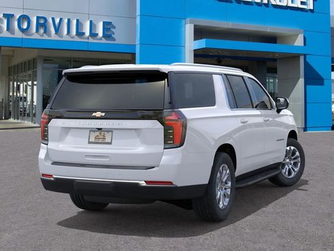 New 2026 Chevrolet Suburban LS image 4