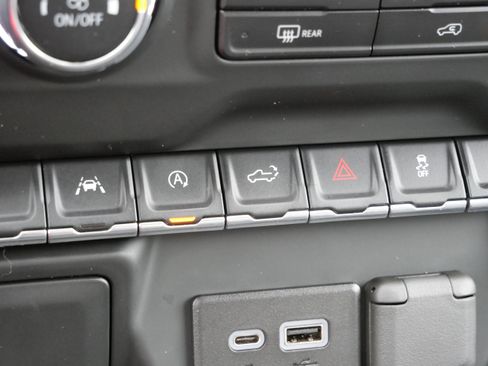 Used 2023 Chevrolet Silverado 1500 Custom image 27