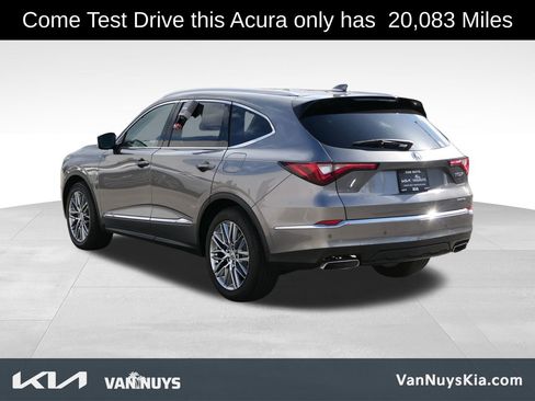 Used 2023 Acura MDX SH-AWD w/ Advance Package image 6