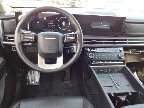 Used 2025 Hyundai Santa Fe Limited FWD image 12