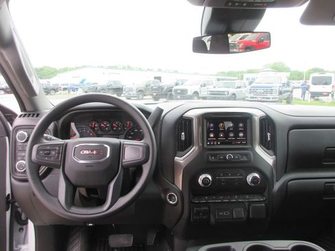 New 2026 GMC Sierra 1500 Pro AWD/4WD image 13