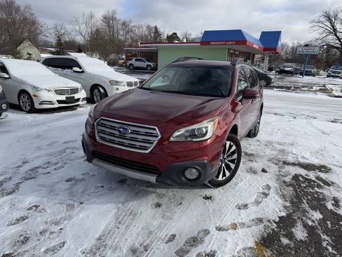 Used 2015 Subaru Outback 2.5i Limited image 3