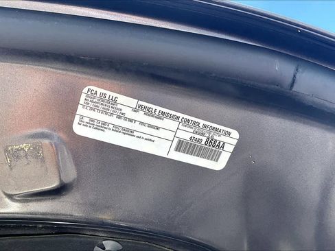 Used 2017 Jeep Grand Cherokee Altitude image 32