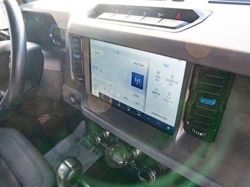 Used 2024 Ford Bronco Black Diamond image 39