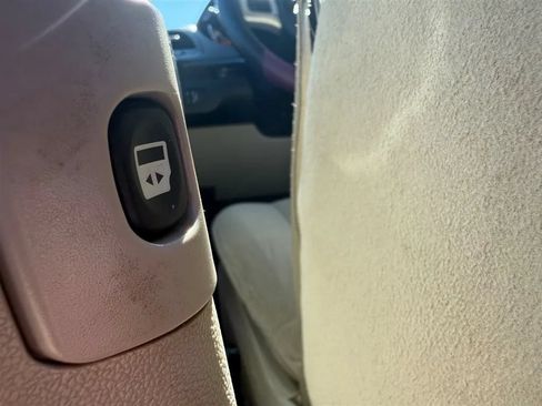 Used 2016 Dodge Grand Caravan SXT w/ UConnect Hands-Free Group FWD image 27