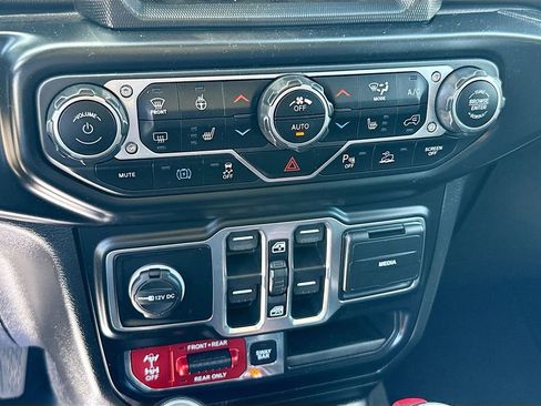 Used 2021 Jeep Wrangler Unlimited Rubicon 4xe w/ Cold Weather Group image 17