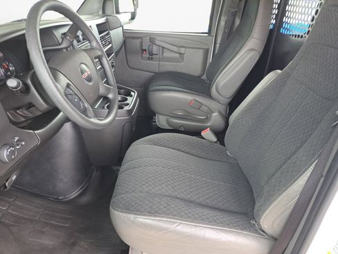 Used 2025 GMC Savana 2500 w/ Driver Convenience Package RWD image 9